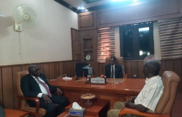 البروفيسور الهادي آدم 