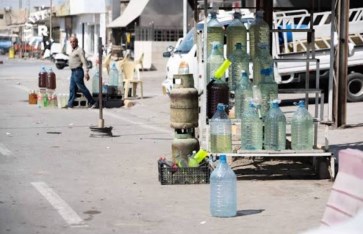 بيع الوقود في الشارع