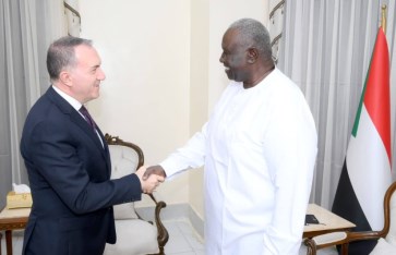 خلال الاجتماع 