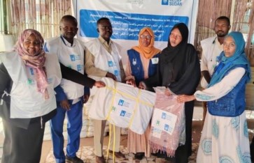 توزيع المساعدات 