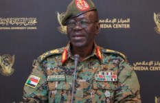 وزير الدفاع السوداني حسن كبرون