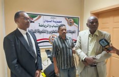 البروفيسور أحمد آدم