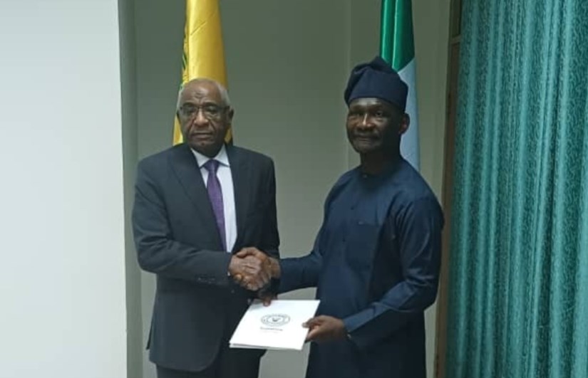 سفير السودان يقدم نسخة من أوراق اعتماده لوزارة الخارجية النيجيرية
