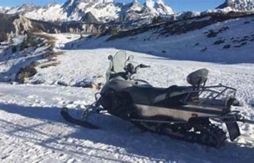  انهيارات ثلجية عنيفة في جبال الألب