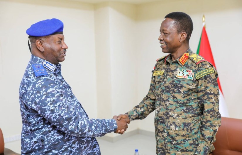 كباشي يطلع على الأوضاع الأمنية