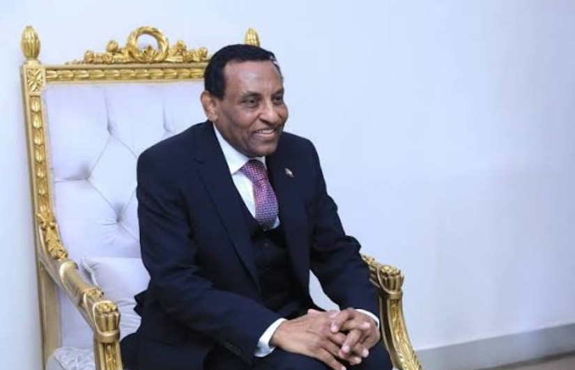  بروفيسور كامل إدريس 