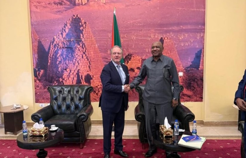 وزير الخارجية يستقبل المبعوث الفرنسي