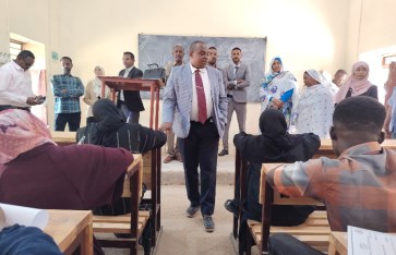 مدير جامعة بخت الرضا يتفقد سير الامتحانات