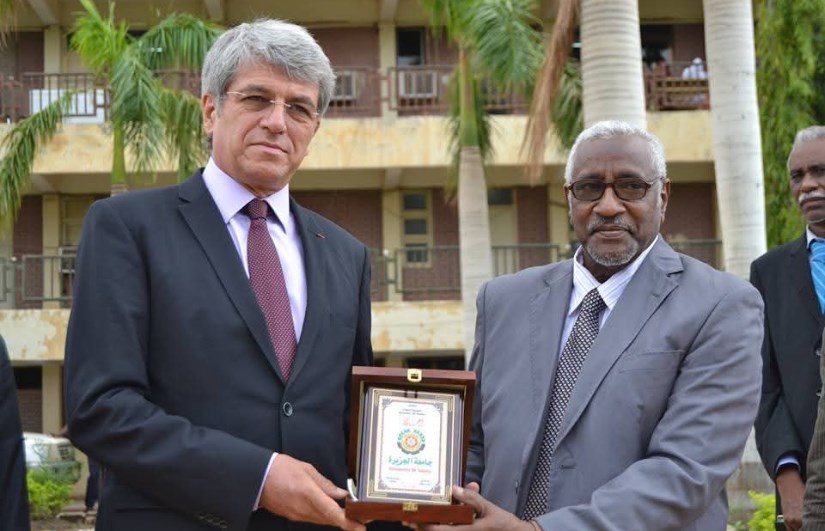 البروفيسور محمد وراق