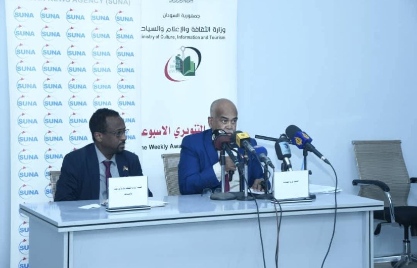 وزير الطاقة والنفط الدكتور المعتصم إبراهيم