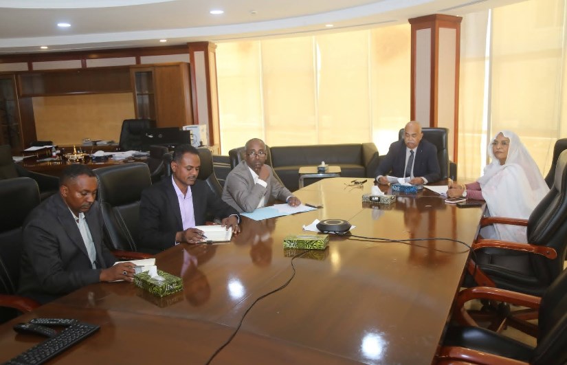 اجتماع حكومي لبحث تنظيم استيراد الوقود 