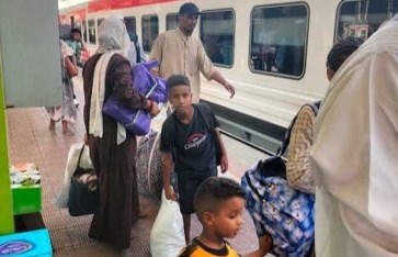إعادة المئات من الإعلاميين إلى السودان 