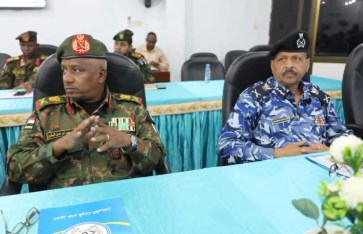 جانب من اجتماع لجنة ضبط الأمن وفرض هيبة الدولة بولاية الخرطوم