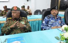 جانب من اجتماع لجنة ضبط الأمن وفرض هيبة الدولة بولاية الخرطوم