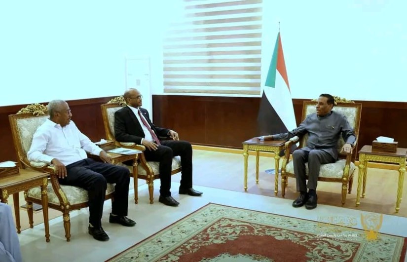 رئيس الوزراء، البروفيسور كامل إدريس