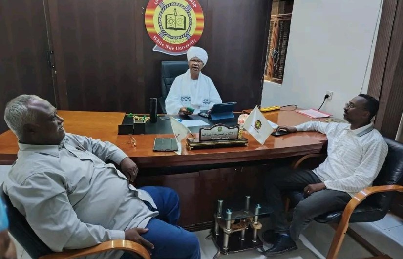 جانب من المباحثات 