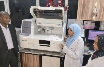 التأمين الصحي بالنيل الأبيض يرفع كفاءة كوادره بالتدريب على أحدث الأجهزة المعملية