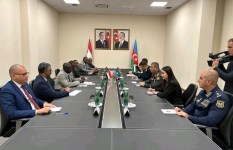 السودان وأذربيجان تبحثان تعزيز التعاون العسكري والدفاعي في باكو